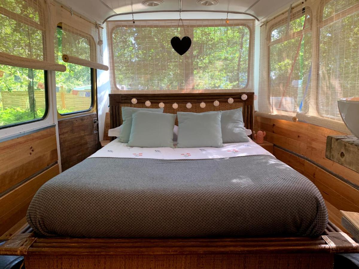 Mimizan-Plage Magic Roof Top Bus With Big Bath In The Tree Forest! מראה חיצוני תמונה